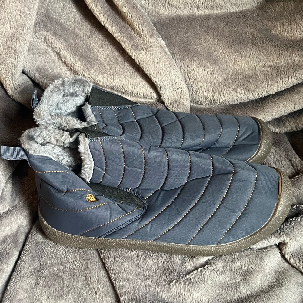 Men's Cozy Blue Slip-On snow boots